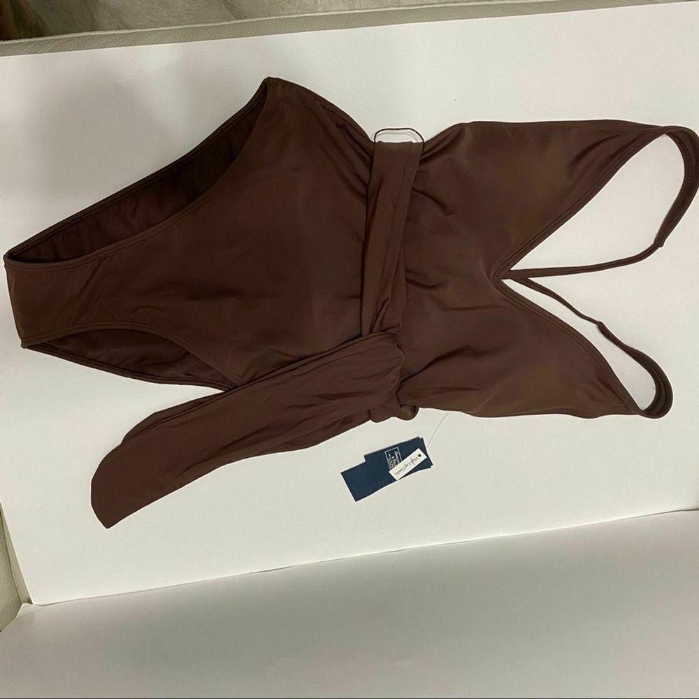 Abercrombie & Belted Deep-V One Piece Swimsuit XSMALL New - Picture 5 of 7